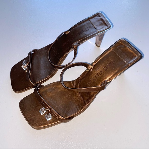 SOLD Authentic Louis Vuitton heels - Picture 2 of 6